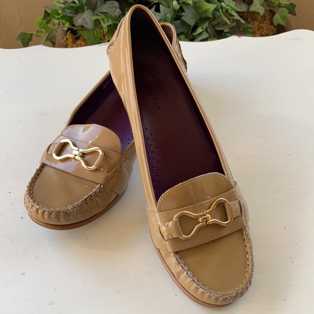 EUC Cole Haan Slip On Patent Leather Loafers Size 8.5